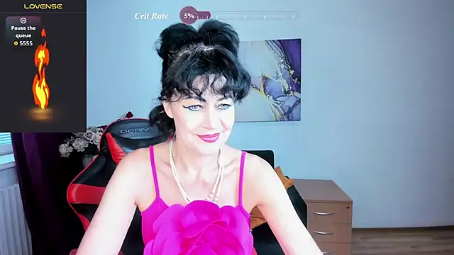 Silvia Wallec online show from June 27, 5:12 am