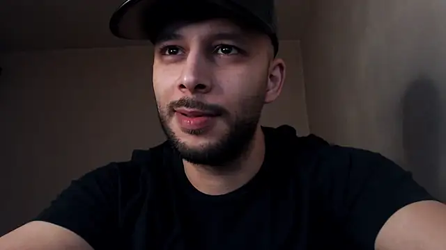 Snapshot of henryaxe chatting on November 4, 10:53 pm henryaxe online show from November 4, 10:53 pm