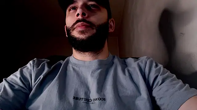 Snapshot of henryaxe chatting on February 17, 12:56 pm henryaxe online show from February 17, 12:56 pm