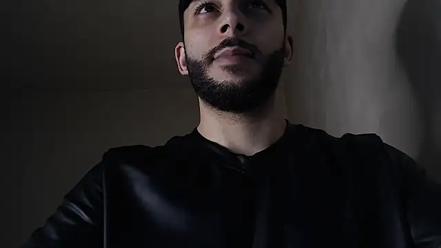 Snapshot of henryaxe chatting on March 12, 9:59 am henryaxe online show from March 12, 9:59 am