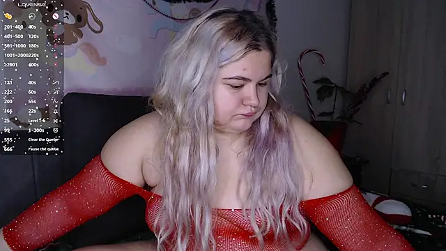 Freakcute  online show from December 16, 4:45 pm