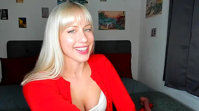 Snapshot of Ad_Astrid chatting on March 2, 3:19 pm Ad Astrid online show from March 2, 3:19 pm