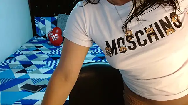 soniafuckboobs online show from March 13, 10:10 pm