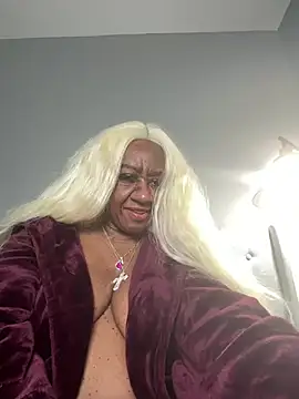 BreanaDivine online show from February 15, 1:53 am