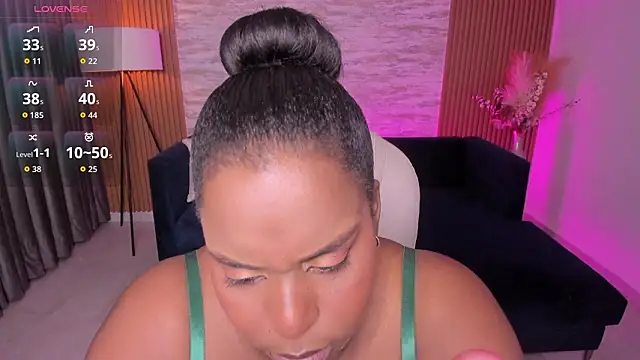 Snapshot of Rebeka_spencer chatting on March 25, 11:27 am Rebeka spencer online show from March 25, 11:27 am