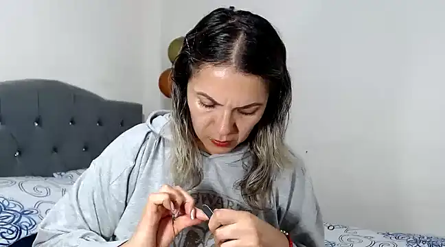 Chantal hott online show from March 6, 7:43 pm