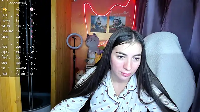 Fiery Brunette  online show from September 20, 5:41 am