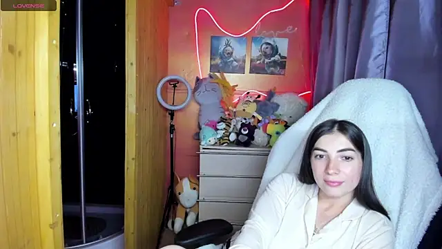 Fiery Brunette  online show from June 13, 3:48 am