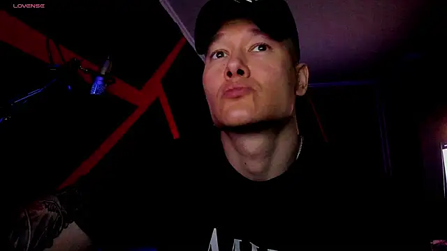 Snapshot of RODARRI chatting on September 8, 9:25 pm RODARRI online show from September 8, 9:25 pm