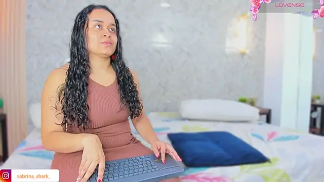 sabrina shark  online show from December 3, 3:03 am