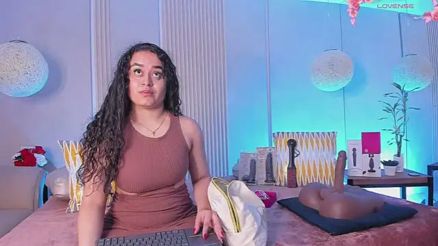 sabrina shark  online show from March 11, 2:28 am