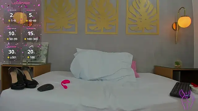 ayla13  online show from February 10, 10:09 pm