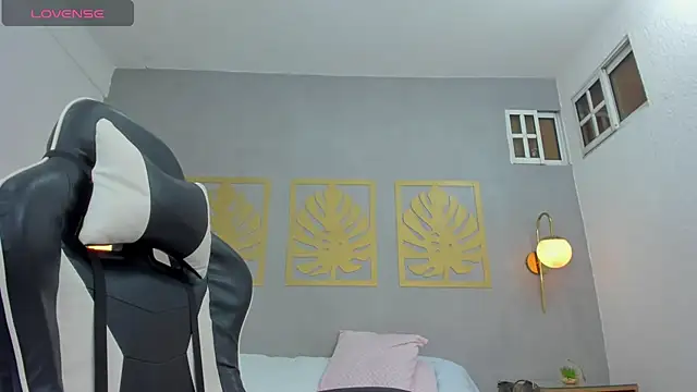 ayla13  online show from February 26, 1:00 am