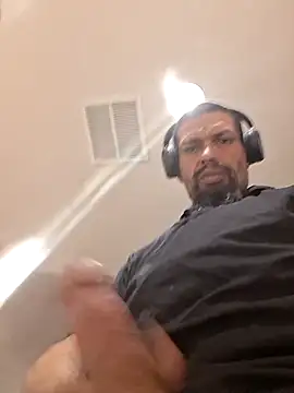 playtyme420691 online show from November 28, 10:45 pm