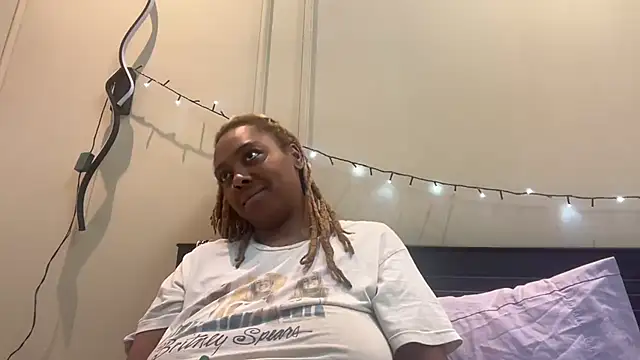 ChocolateCakeQueen online show from January 9, 1:50 am