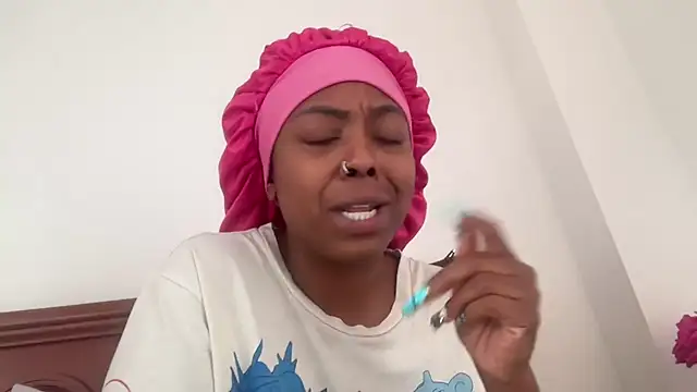 ChocolateCakeQueen online show from October 1, 1:28 pm