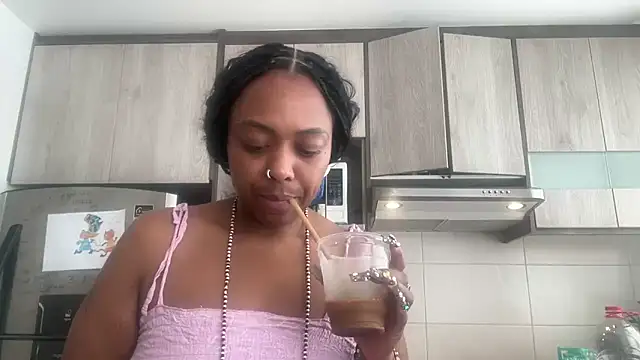 ChocolateCakeQueen online show from March 1, 3:47 pm
