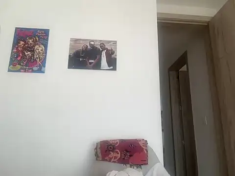 ChocolateCakeQueen online show from July 13, 1:25 pm