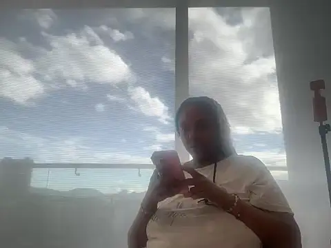 ChocolateCakeQueen online show from July 17, 12:23 pm