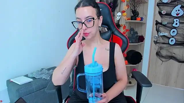  amanda seyfried19 online show from November 3, 5:58 pm