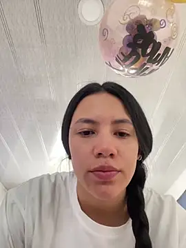 hannahb-e online show from January 31, 3:44 pm