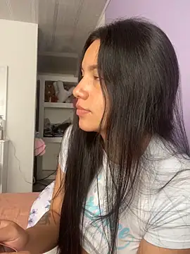 hannahb-e online show from February 4, 6:27 pm