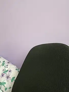 hannahb-e online show from February 4, 9:31 pm