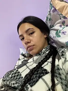 hannahb-e online show from February 5, 4:16 am