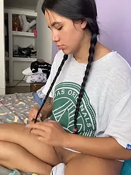 hannahb-e online show from February 7, 7:38 pm