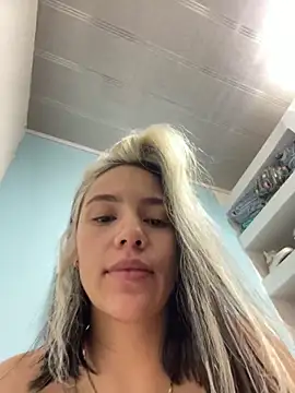 hannahb-e online show from March 6, 7:10 pm