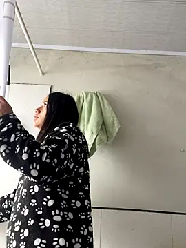 hannahb-e online show from November 1, 2:41 pm