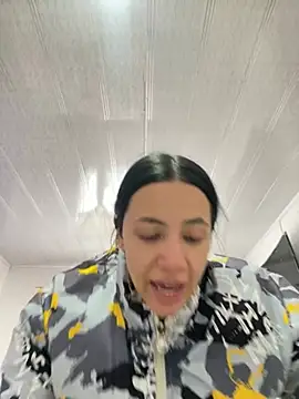 Snapshot of hannahb-e chatting on February 18, 3:19 pm hannahb-e online show from February 18, 3:19 pm