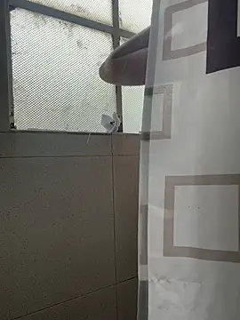 Snapshot of hannahb-e chatting on February 28, 9:16 pm hannahb-e online show from February 28, 9:16 pm