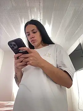 Snapshot of hannahb-e chatting on March 3, 4:13 pm hannahb-e online show from March 3, 4:13 pm