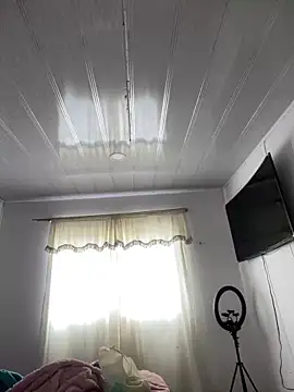 Snapshot of hannahb-e chatting on March 10, 3:28 pm hannahb-e online show from March 10, 3:28 pm