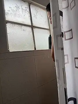 Snapshot of hannahb-e chatting on March 13, 4:24 pm hannahb-e online show from March 13, 4:24 pm