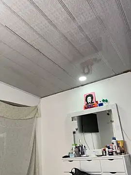 Snapshot of hannahb-e chatting on March 17, 6:11 pm hannahb-e online show from March 17, 6:11 pm