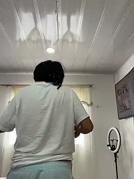 Snapshot of hannahb-e chatting on March 30, 5:36 pm hannahb-e online show from March 30, 5:36 pm