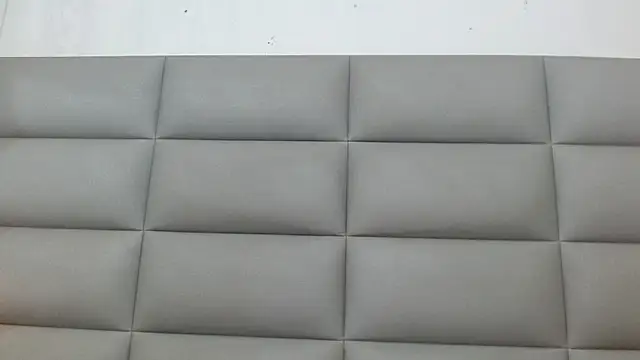 emily brontee  online show from October 25, 12:56 pm