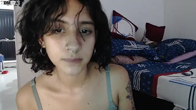 Snapshot of AlinaWoolf_ chatting on November 5, 7:03 pm AlinaWoolf online show from November 5, 7:03 pm