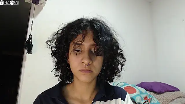 Snapshot of AlinaWoolf_ chatting on December 14, 5:35 am AlinaWoolf online show from December 14, 5:35 am