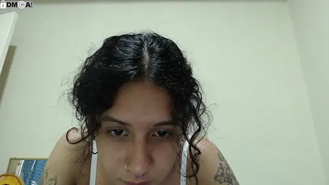Snapshot of AlinaWoolf_ chatting on March 31, 5:41 am AlinaWoolf online show from March 31, 5:41 am