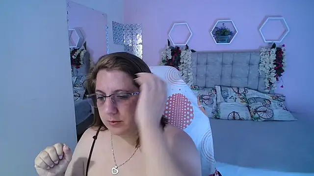 katie joness  online show from January 12, 3:46 pm