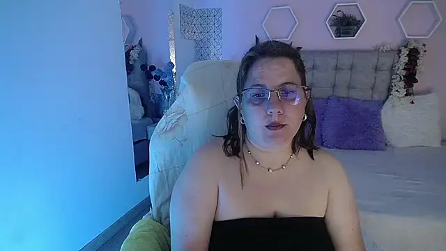 katie joness  online show from February 1, 12:26 pm