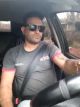 hecwil8 online show from October 6, 5:10 pm