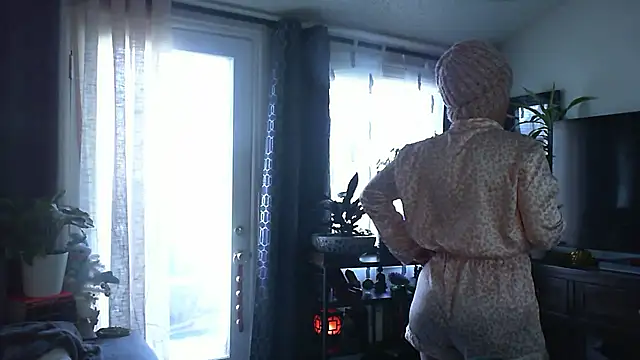 CeceilaMoon online show from January 12, 4:01 pm