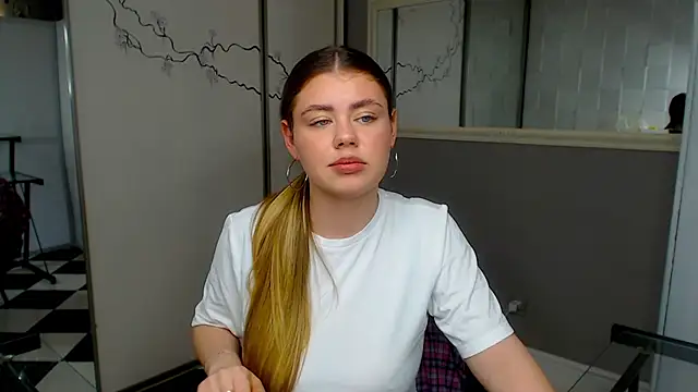 IsabellaBler online show from March 13, 1:07 pm