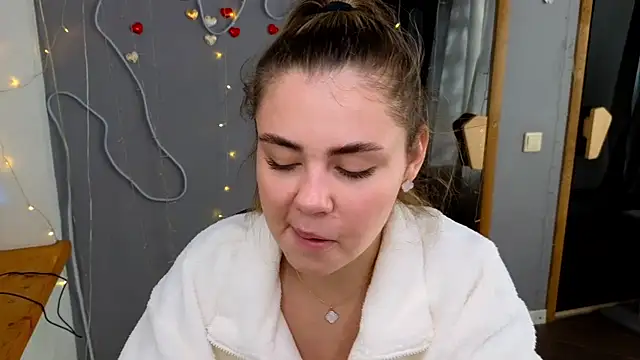 Snapshot of IsabellaBler chatting on September 26, 5:44 am IsabellaBler online show from September 26, 5:44 am