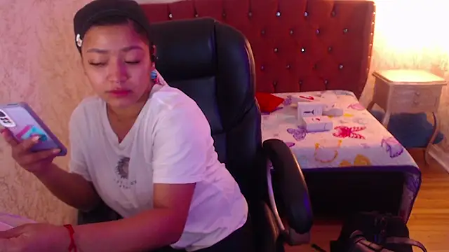 NicolleTaylor online show from January 25, 3:40 am