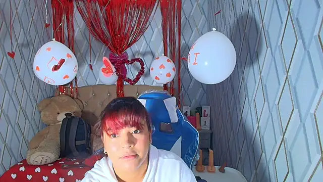 Snapshot of NicolleTaylor chatting on February 12, 4:07 am NicolleTaylor online show from February 12, 4:07 am